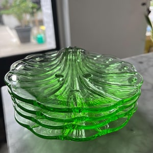 Art Déco Green Glass Bowl Set Carl Stölzle & Sohne Hermanova Hut Glassworks ca. 1930s