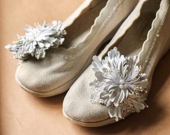 Pure White, floral shoe clips, made of leather, by Oksana