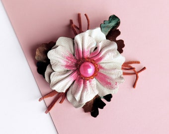 Leather flower brooche in white and pink colors, Boutonniere flower, little leather accessory made by Oksana.