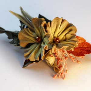 Leather Hairclip, Yellow hair clamp, Flowers barrette, Leather accessory, Genuine Leather Flowers, Small gift. Made by Oxana