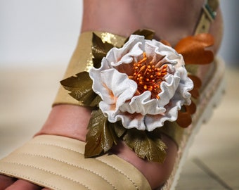White flower brooches, Shoe clips made of leather, accessories made by Oksana