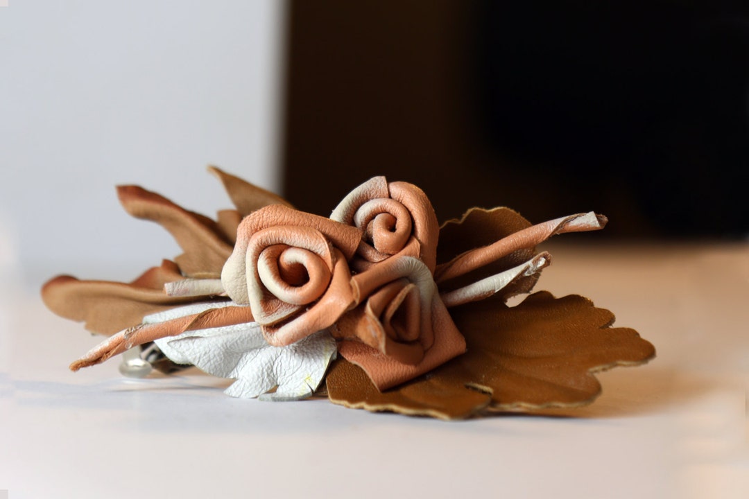 Beige Flowers Hair Clip, Genuine Leather, Hair Barrette  display picture 1