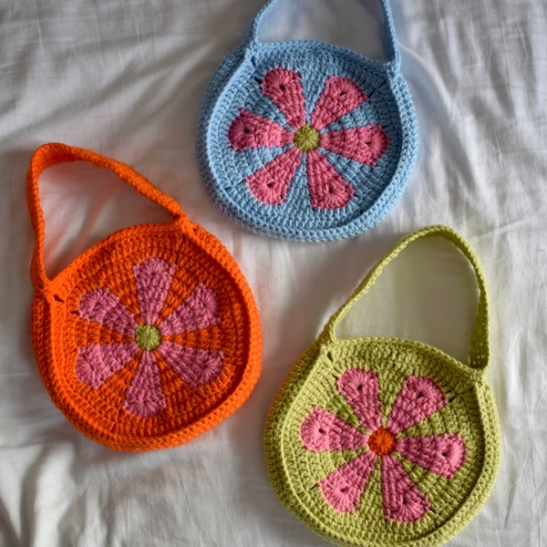 PDF crochet pattern- Mini flower bag by Realm designs