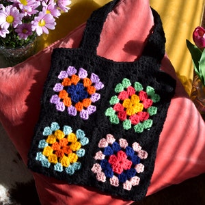 PDF crochet pattern- Granny squares bag by Realm designs