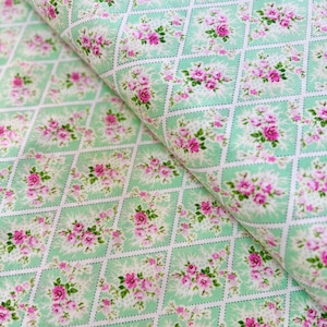 Afternoon in the Attic - Miniature Bouquet Sweet Pea - Cotton Fabric