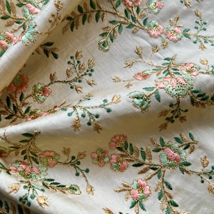 Tela de seda bordada con lentejuelas de Bangalore