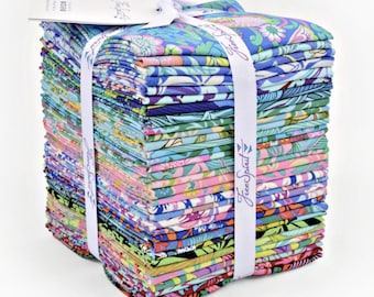 Kaffe x Morris & Co. Fat Quarter Bundle - 32 Cotton Fat Quarters