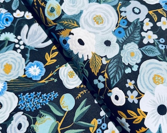 Tela de algodón floral azul Wildwood Garden Party de Rifle Paper Co.