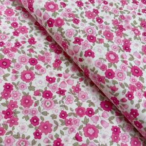 Tessuto rosa Sevenberry Petite Garden Florals di Sevenberry per Robert Kaufman – 100% cotone Lawn – 42″ di larghezza