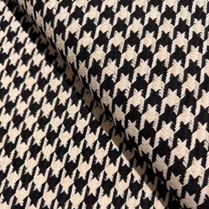 Loomcraft Houndstooth Plaid - Pepper by Robert Kaufman | Heavyweight Cotton Fabric | SRK-21532-188 | 100% Cotton | 43"/44" Wide