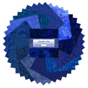 Sapphire Sky 5 Karat Edelsteine / Charm Pack - 42, 5 &quot;x 5&quot; Vorgeschnittene Stoffquadrate