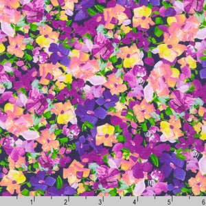 Prado de pétalos pictóricos - Flores moradas - Tela de algodón