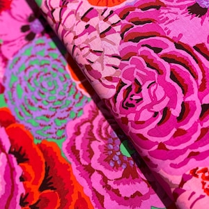 Kaffe Fassett Collective - Bekah Magenta Fabric by Philip Jacobs - Cotton Fabric
