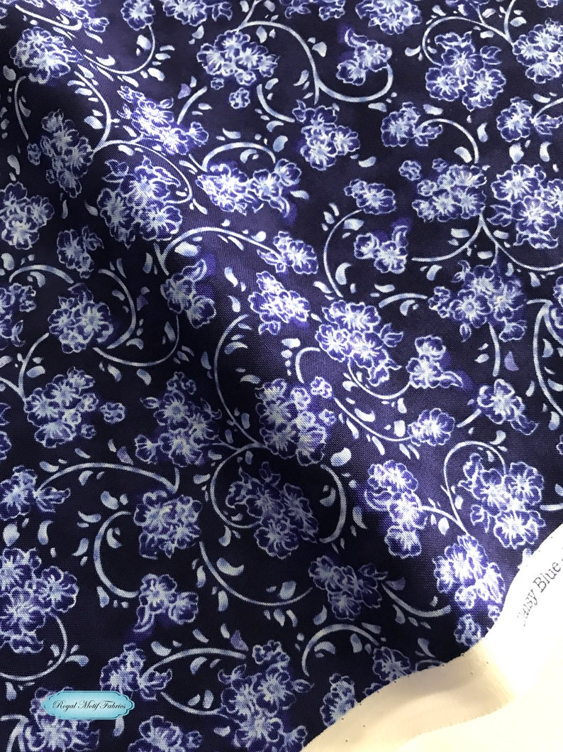 48 Remnant RJR Fabrics Daisy Blue Painted Petals | Etsy