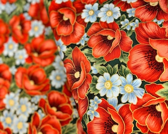 Puede incluir: Flores de amapola rojas con flores blancas y azules sobre un fondo verde oscuro. La tela tiene un brillo metálico dorado. El texto "robertkaufman.com... made in Japan" está impreso en el borde inferior de la tela.