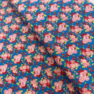 Amorette - Roses Blue/Pink Fabric by Kaye England - Cotton Fabric