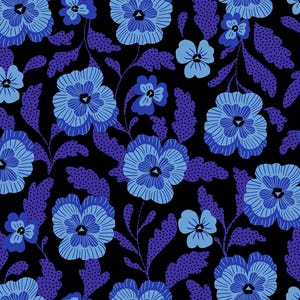 Puede incluir: Patrón repetitivo de flores de pensamiento azules y hojas sobre un fondo negro. Las flores son en tonos de azul claro y oscuro, con diseños detallados de pétalos. Las hojas son de color púrpura oscuro.