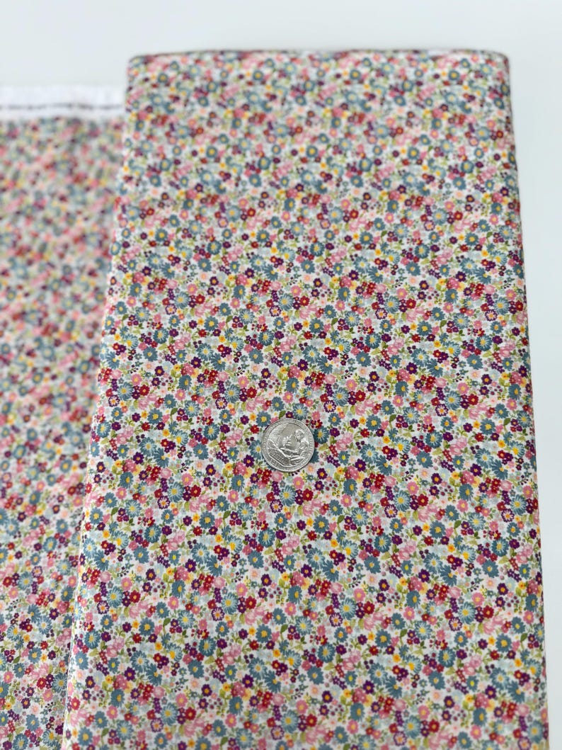 Chelsea Garden Floral Cotton Lawn Fabric: Lightweight Quilting Material image 5