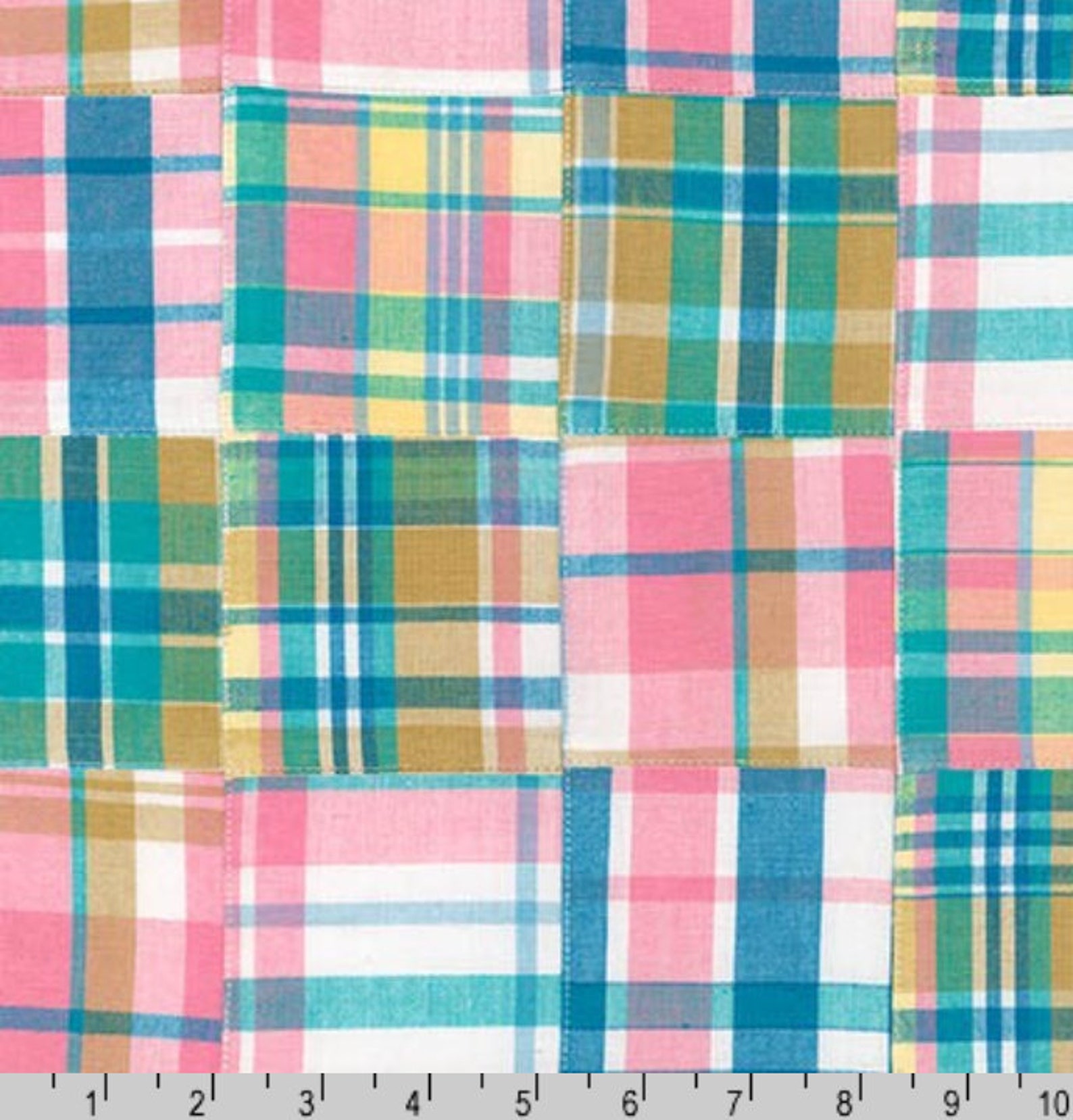 Ковер пэчворк. Лоскутной велюровый плед. Ткань в стиле пэчворк. Patched fabric. Принт пэчворк в одежде.