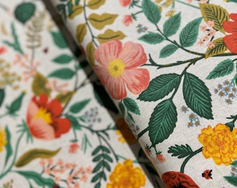 Poppy Fields canvasstof: natuurlijke ongebleekte bloemenprint van Rifle Paper Co.