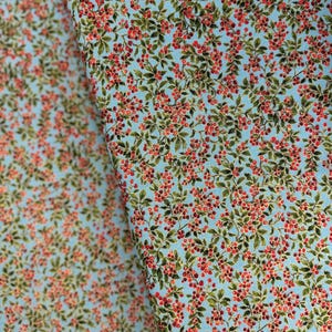 Holly Night Frost - Christmas Berries Aqua Metallic - Cotton Fabric