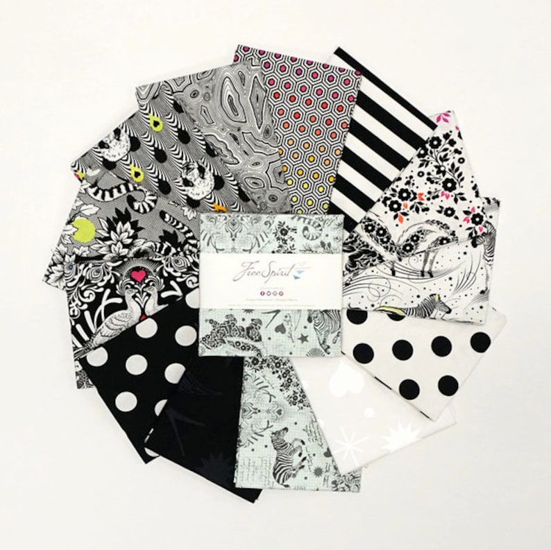 Free Spirit 42 5 x 5 Precut Fabric Squares Linework 5 Charm Pack by Tula Pink