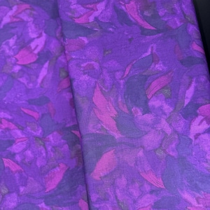 Burano - Linear Floral Magenta Fabric by Jinny Beyer - Cotton Fabric