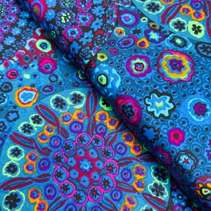 Kaffe Fassett Millefiore blauwe 108-inch brede achterkant stof