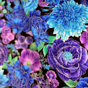 Utopía - Tela floral azul metalizada de Chong-a Hwang - Tela de algodón metalizada