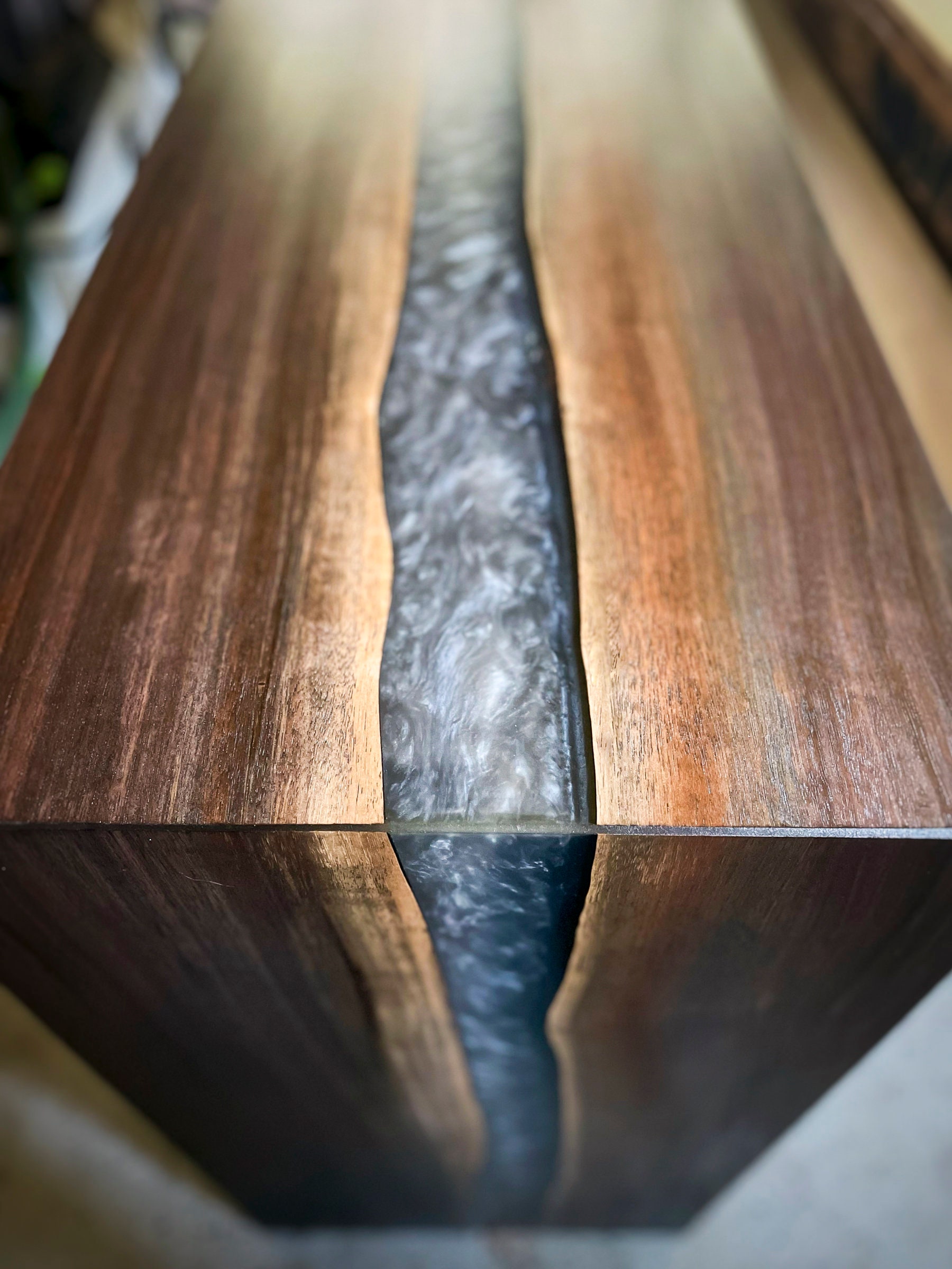 Silver epoxy table discount