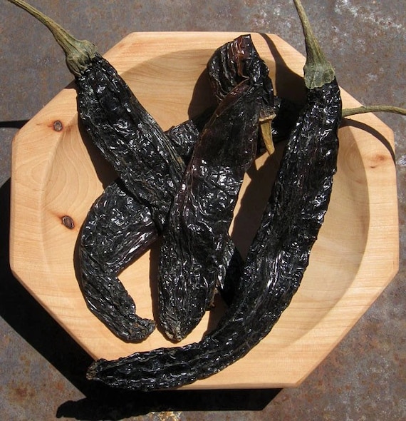 Pasilla chilli, dried chillies. 50G