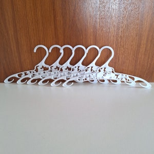 Vintage Bundle of 6 White Miss Muffet & Mother Hubbard Coat Hangers / Nursery Rhyme Coat Hangers / Baby Coat Hanger / Childs Clothes Hanger