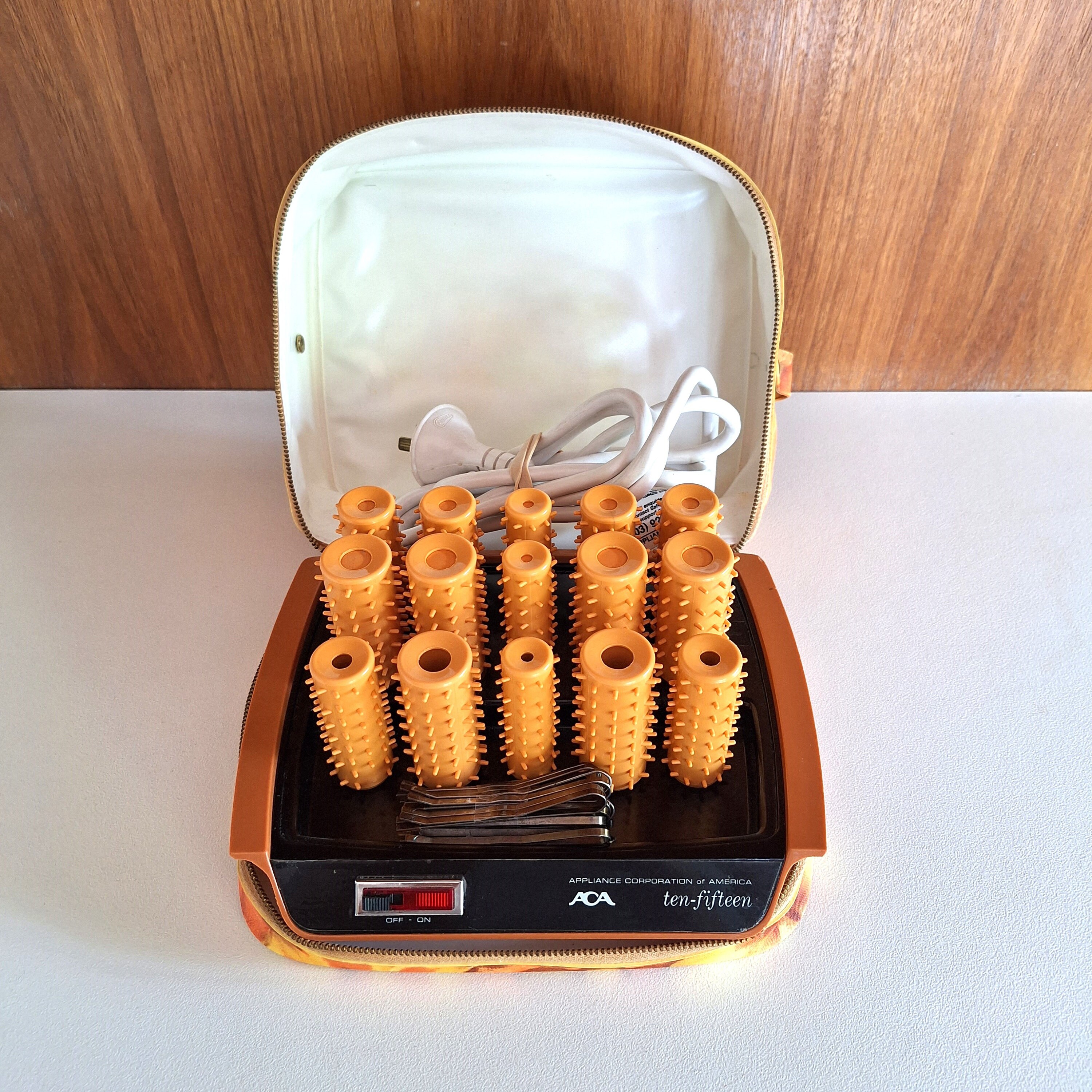 Vintage Ten Fifteen Heated Hair Curler Set With Carry Case