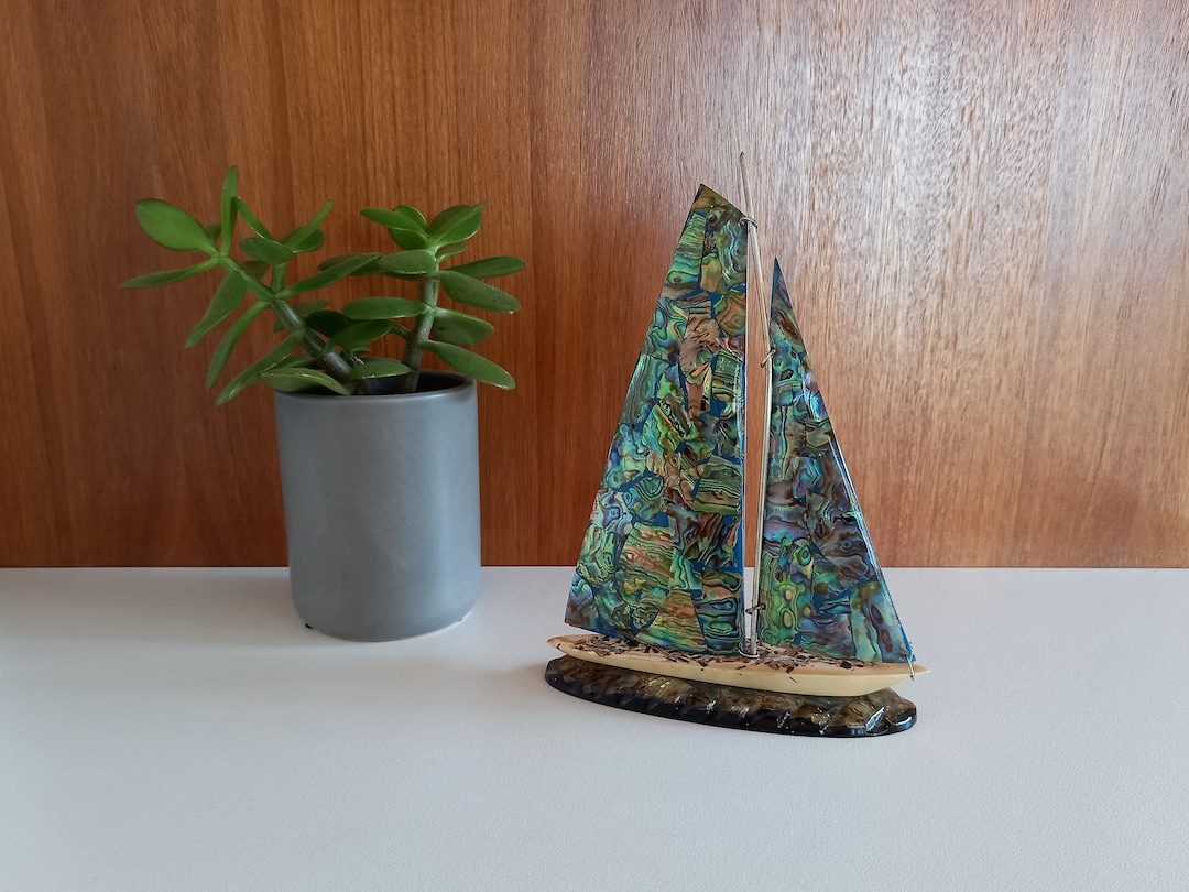 Vintage Fiordland Paua Shell Sail Boat Made in New Zealand / Paua Shell
