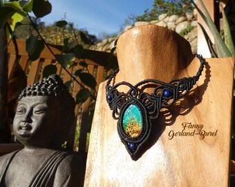 Nature Breastplate Necklace Black/Blue - Macramé Weaving - Artisanal Cabochon in Polymer Clay and Resin - Labradorite and Lapis Lazuli Pearls