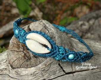 Tahatai turquoise- bracelet avec coquillage cauri bleu