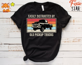 Lätt distraherad av gamla pickupbilar T-shirt: Vintage lastbilspresent