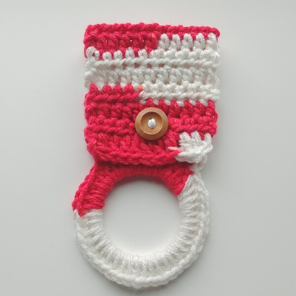 Valentine's Day crochet kitchen towel hanger, Hand towel hangers, Home decor, Housewarming, thank you gift, Wisconsin, Red Wings