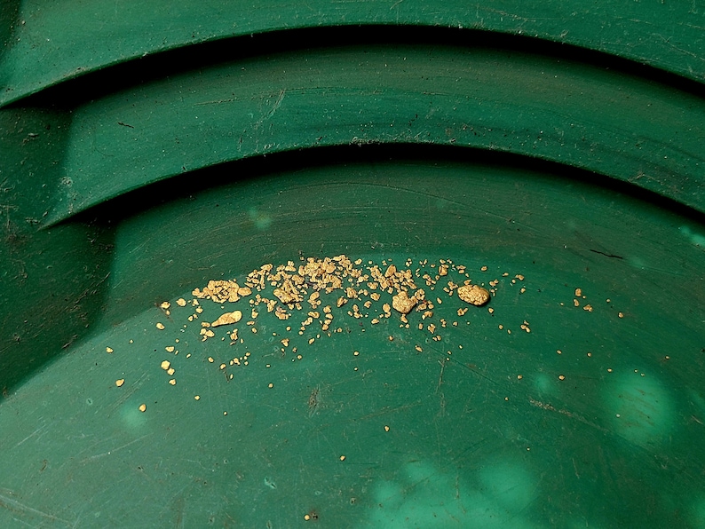 Alaska GOLD PAYDIRT Garantiert goldfarben Echtes Gold aus Alaska, abgebaut von Kayla Johanson. Bitte lese die Artikelbeschreibung für Infos zu allen Taschenoptionen Bild 8