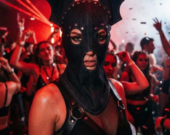 ゴシックなニヤリとしたマスク：黒のスチームパンクコスプレ、ダークマスカレード