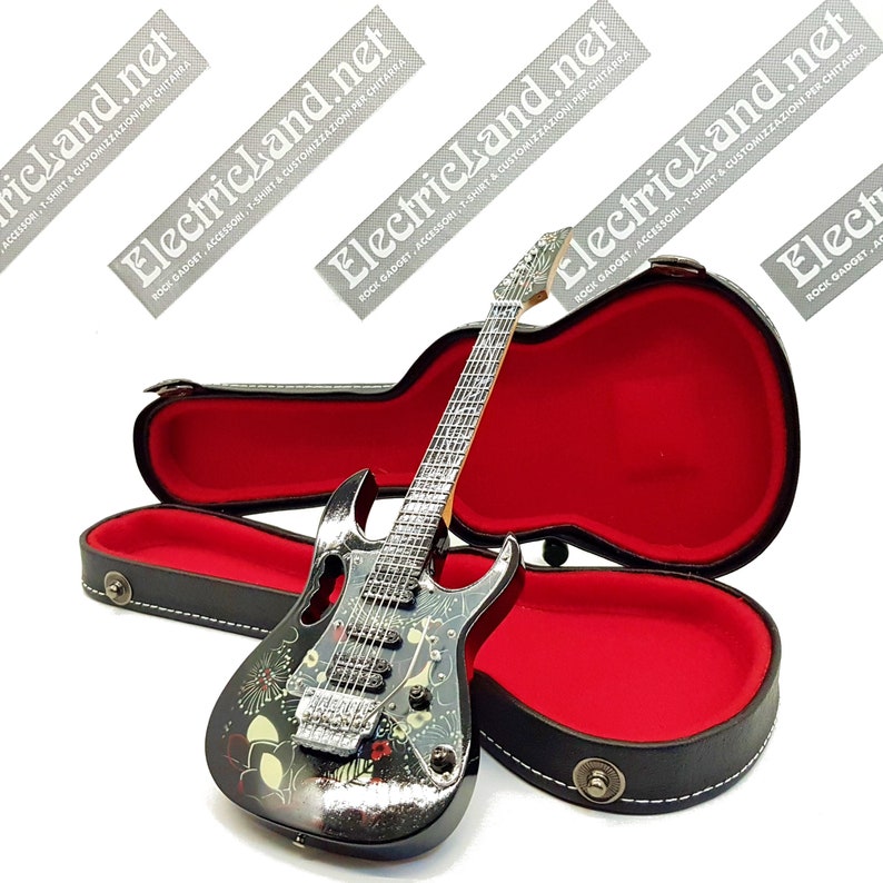 Download 4300 Koleksi Gambar Gitar Ibanez Steve Vai Paling Baru Gratis