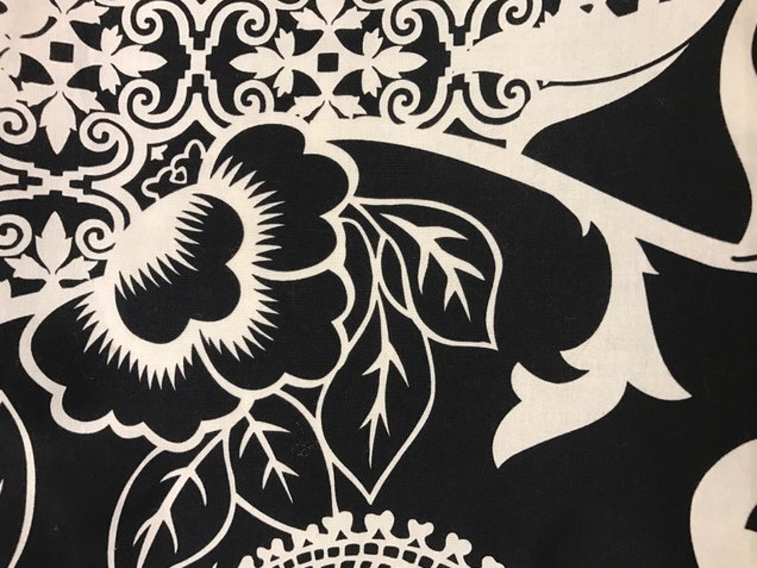 TR10 C4060 Timeless Treasures - Black & White (large Pattern) - Etsy