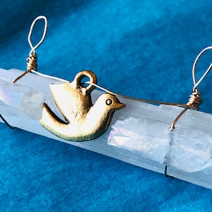 Selenite Quartz Crystal Peace Dove Necklace, Healing stones and crystals