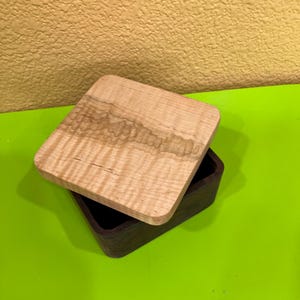 Handmade Wood Keepsake Box: Square Bandsaw Design, 4 Compartments