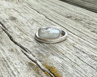 Baroque pearl ring.