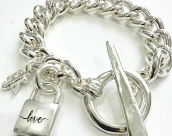 Classic Vintage NAPIER Oval Link Curb Chain Bracelet 80s in Gold