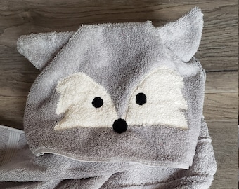 Hooded gray fox towel. Hooded animal towels. Hooded towels kids. Baby hooded towel. toddlers. gift for kids. Personalized hooded towel