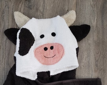 Hooded cow towel. Hooded animal towel for kids. Farm animals. Personalized hooded bath towel. Baby gift. Children gift. towel with hood.