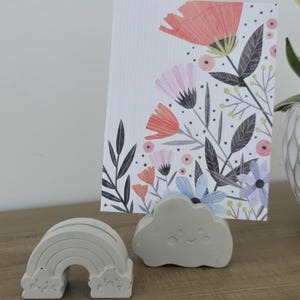 Porta-cartões de concreto-porta-retratos de cimento - decoração minimalista - porta-cartões de arco-íris- decoração de primavera - porta-retratos de nuvem. Decoração de mesa infantil