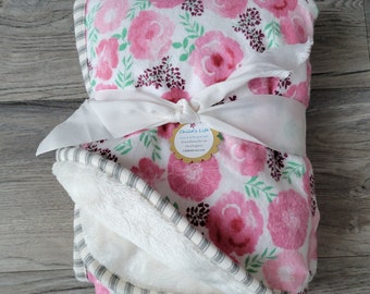 Baby girl minky blanket/cozy baby girl blanket. Best baby blanket. baby blanket w roses/girl minky flannel blanket/Baby gift/ toddler